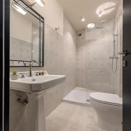 V Collection Mercede Pensjonat Rzym