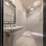 V Collection Mercede بيت ضيافة روما